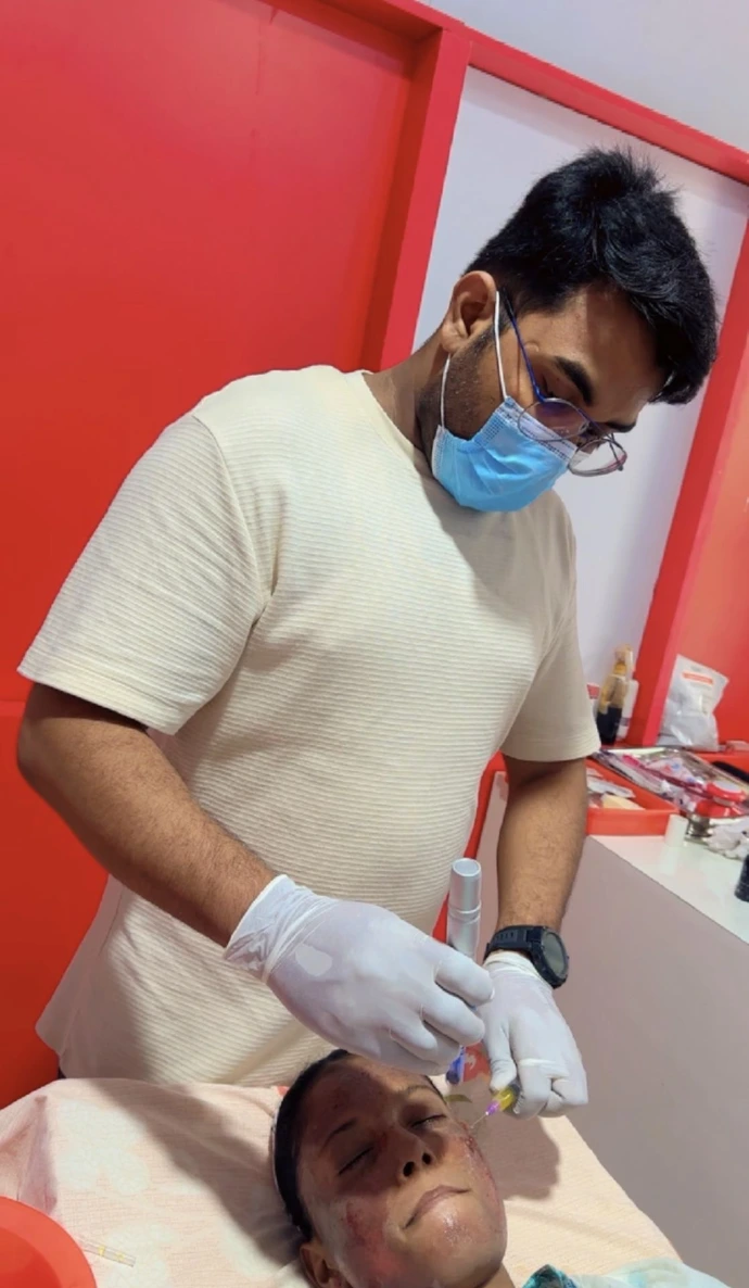 Best acne scar treatment in Raebareli by Dr Usama Siddiqui